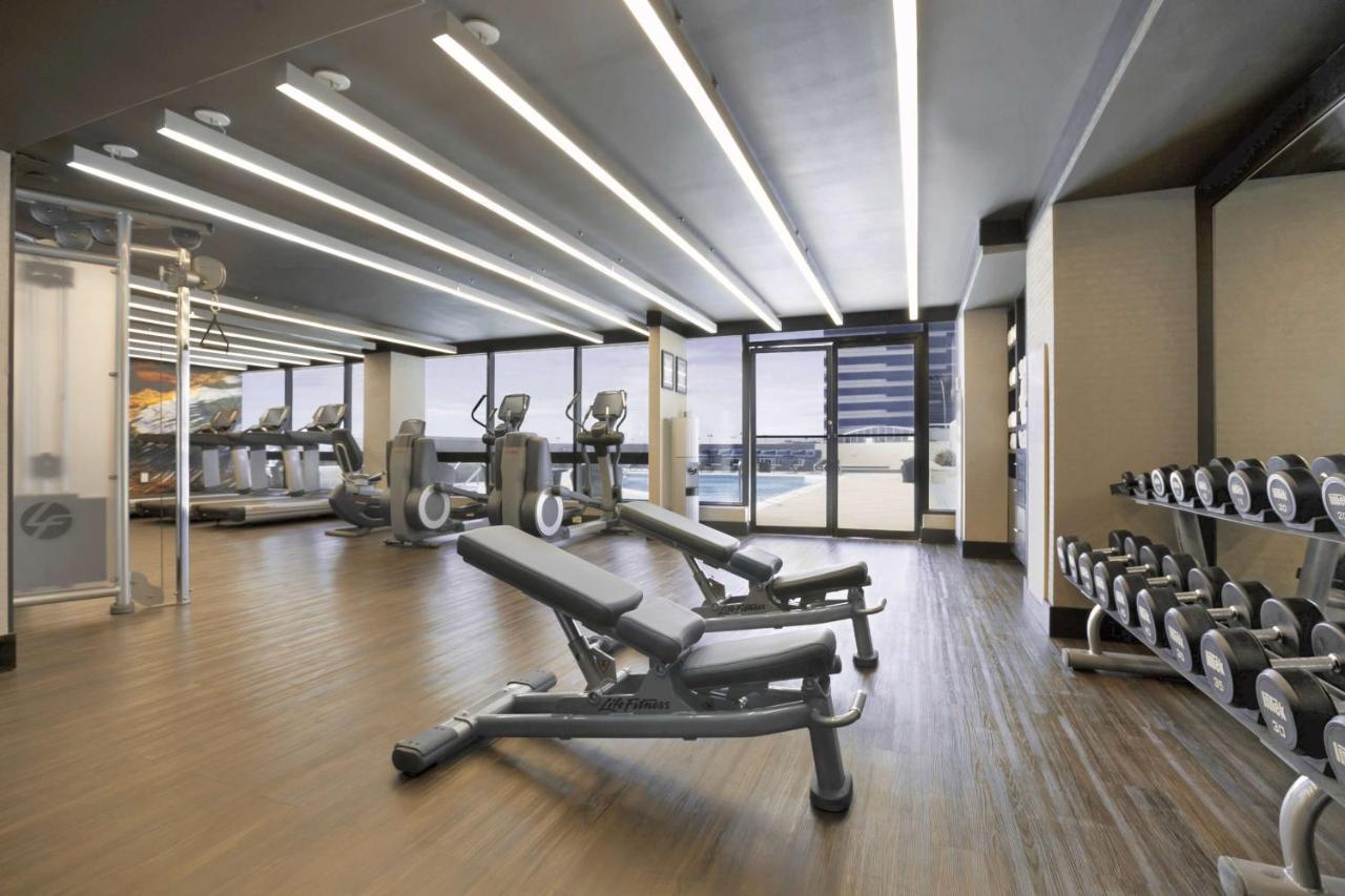 | Hyatt Regency Birmingham - The Wynfrey Hotel
