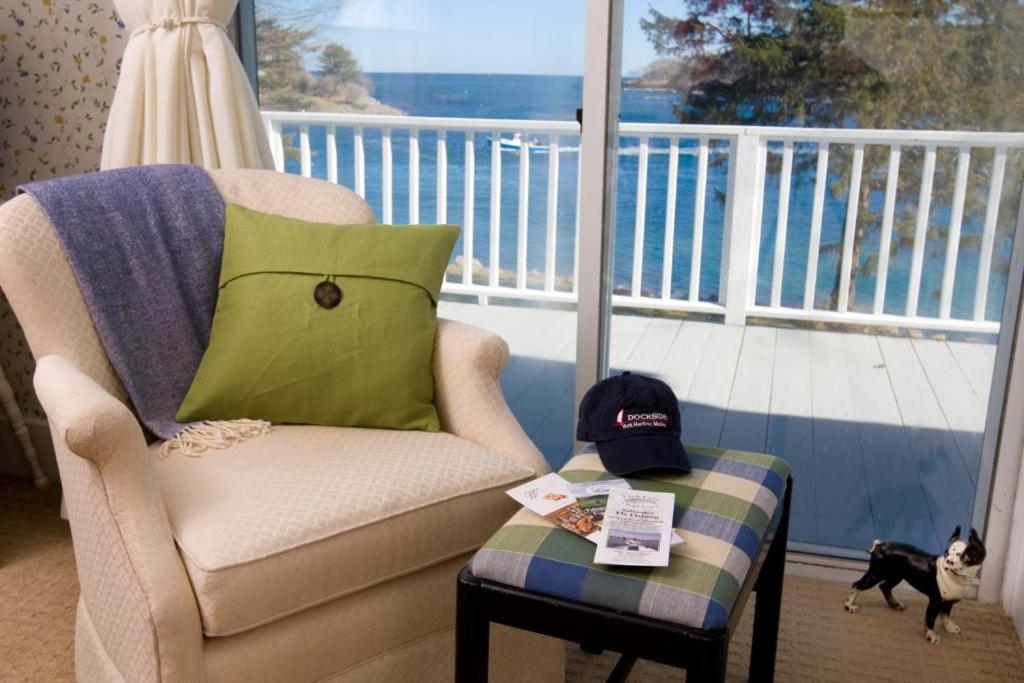 | Dockside Guest Quarters