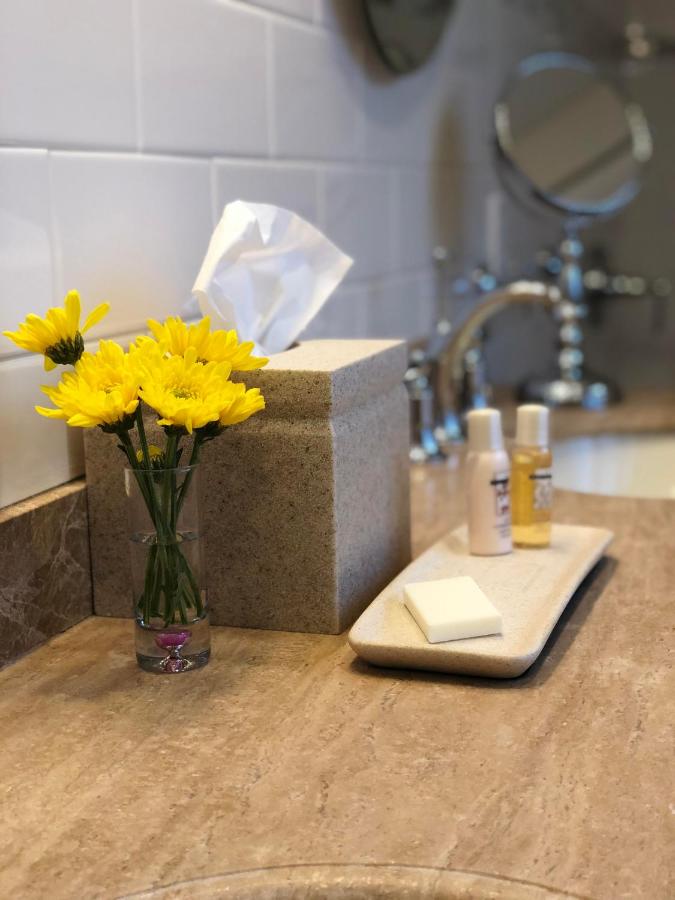 | Ivy Manor Inn Village Center