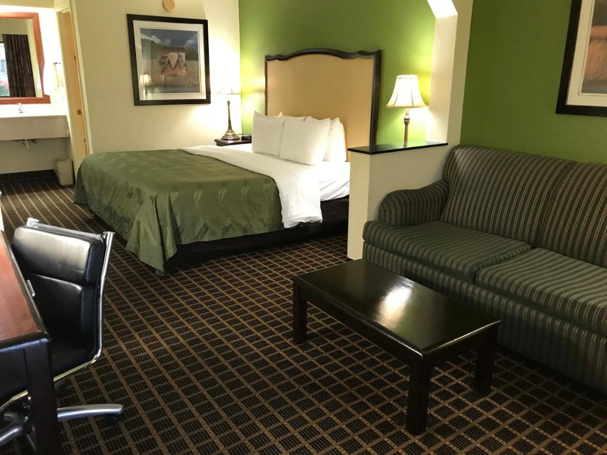 King Room - Accessible/Non-Smoking at Quality Inn Byron - Warner Robins