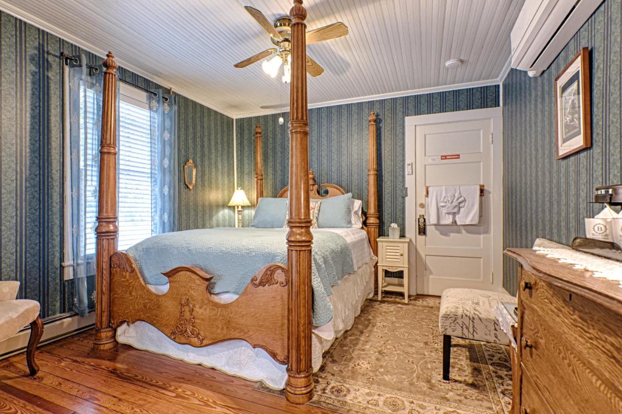 | Broad River Inn