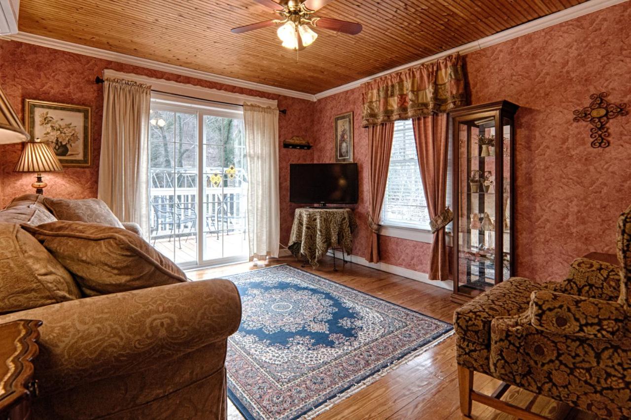 | Broad River Inn