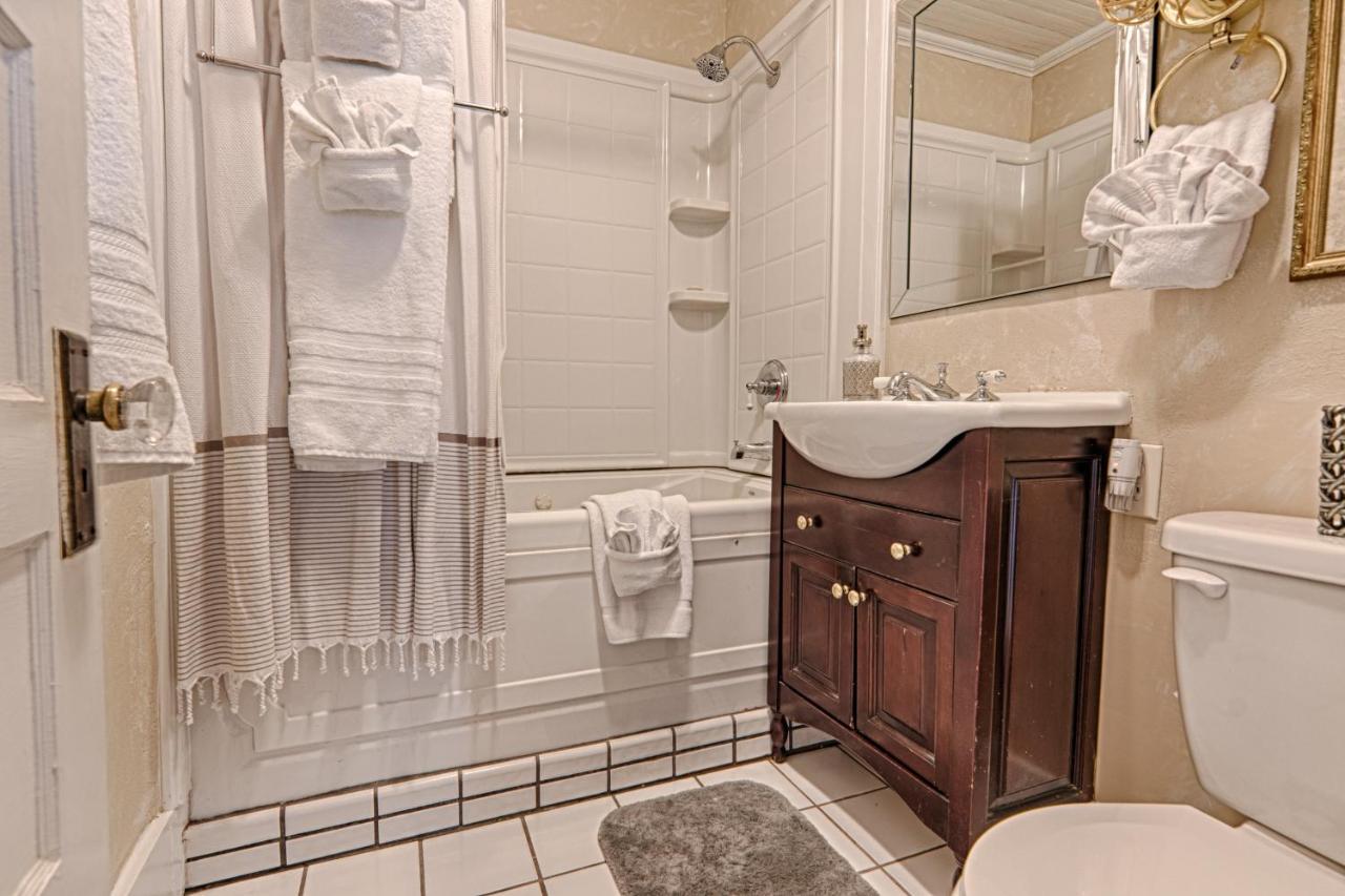 | Broad River Inn