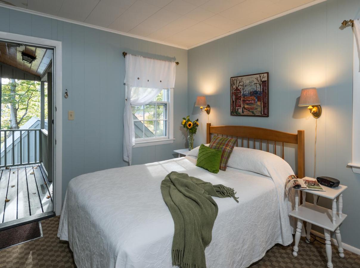 | Dockside Guest Quarters