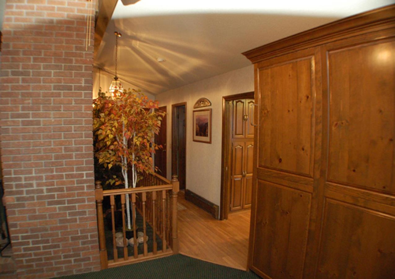 Deluxe Two-Bedroom House at Wildwood Inn