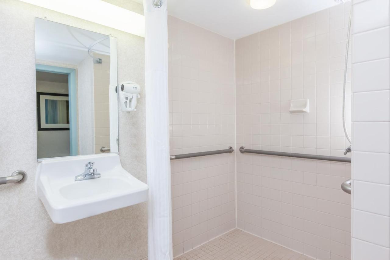 Non Oceanfront Mobility Accessible 2 Double Beds at Wyndham Virginia Beach Oceanfront