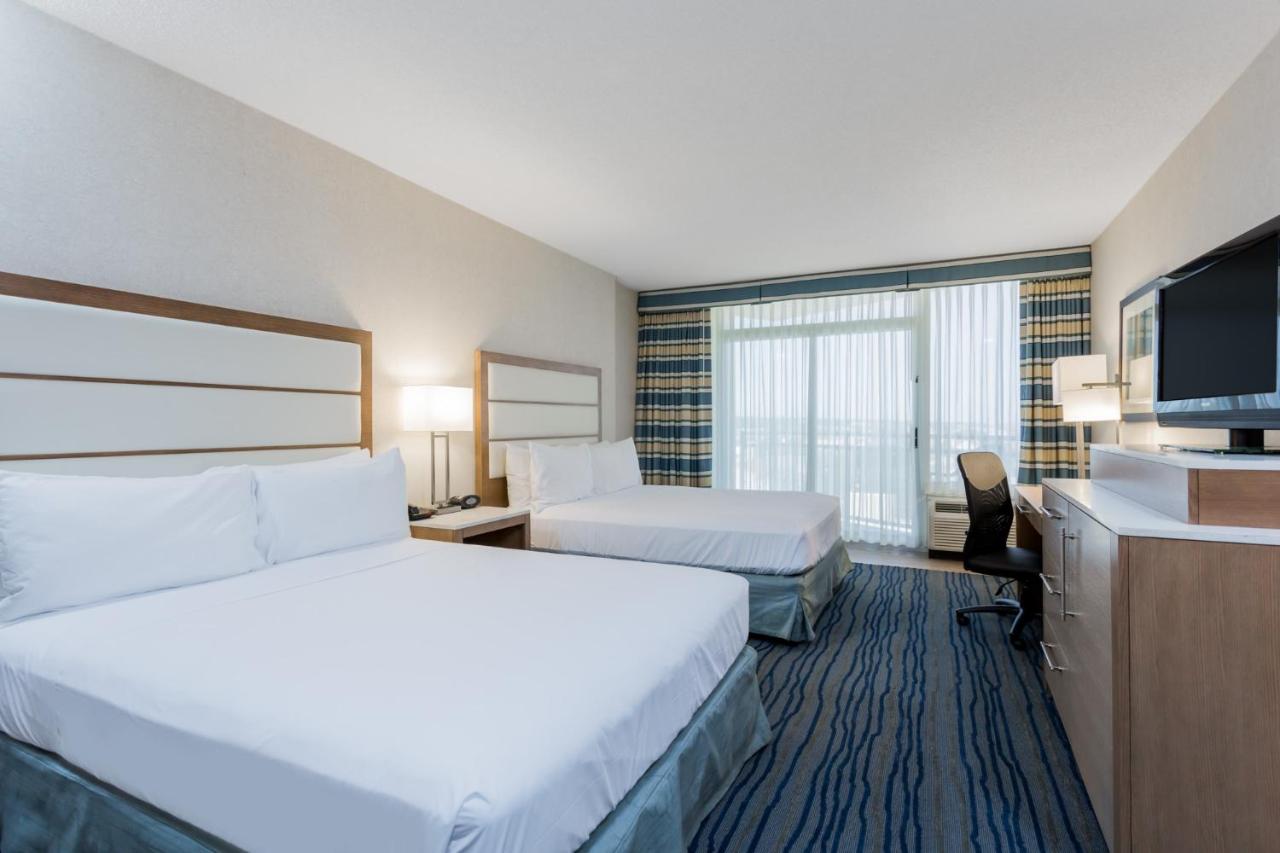 Oceanfront Mobility Accessible 2 Queen Beds - Pet-Friendly at Wyndham Virginia Beach Oceanfront