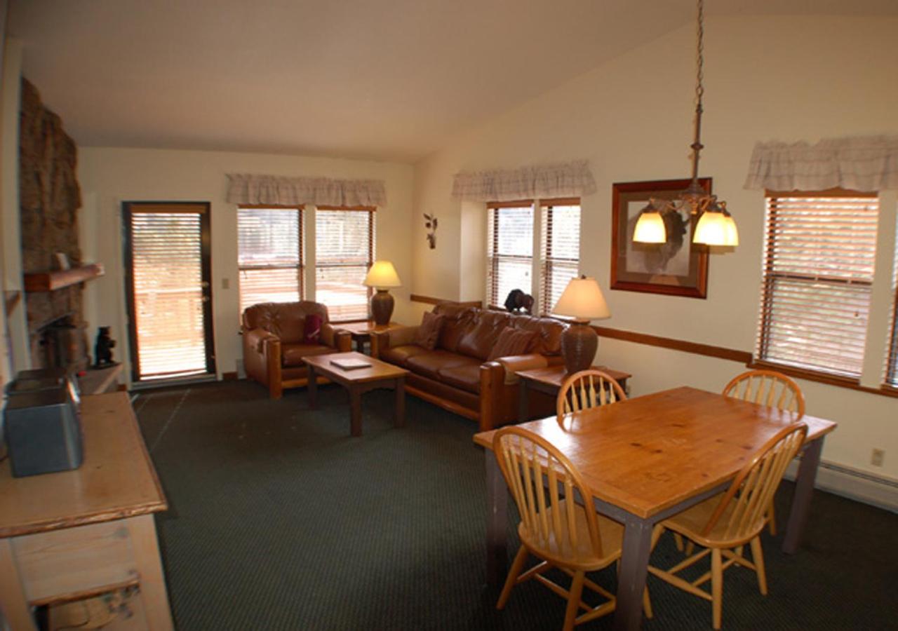 Suite with Hot Tub at Wildwood Inn