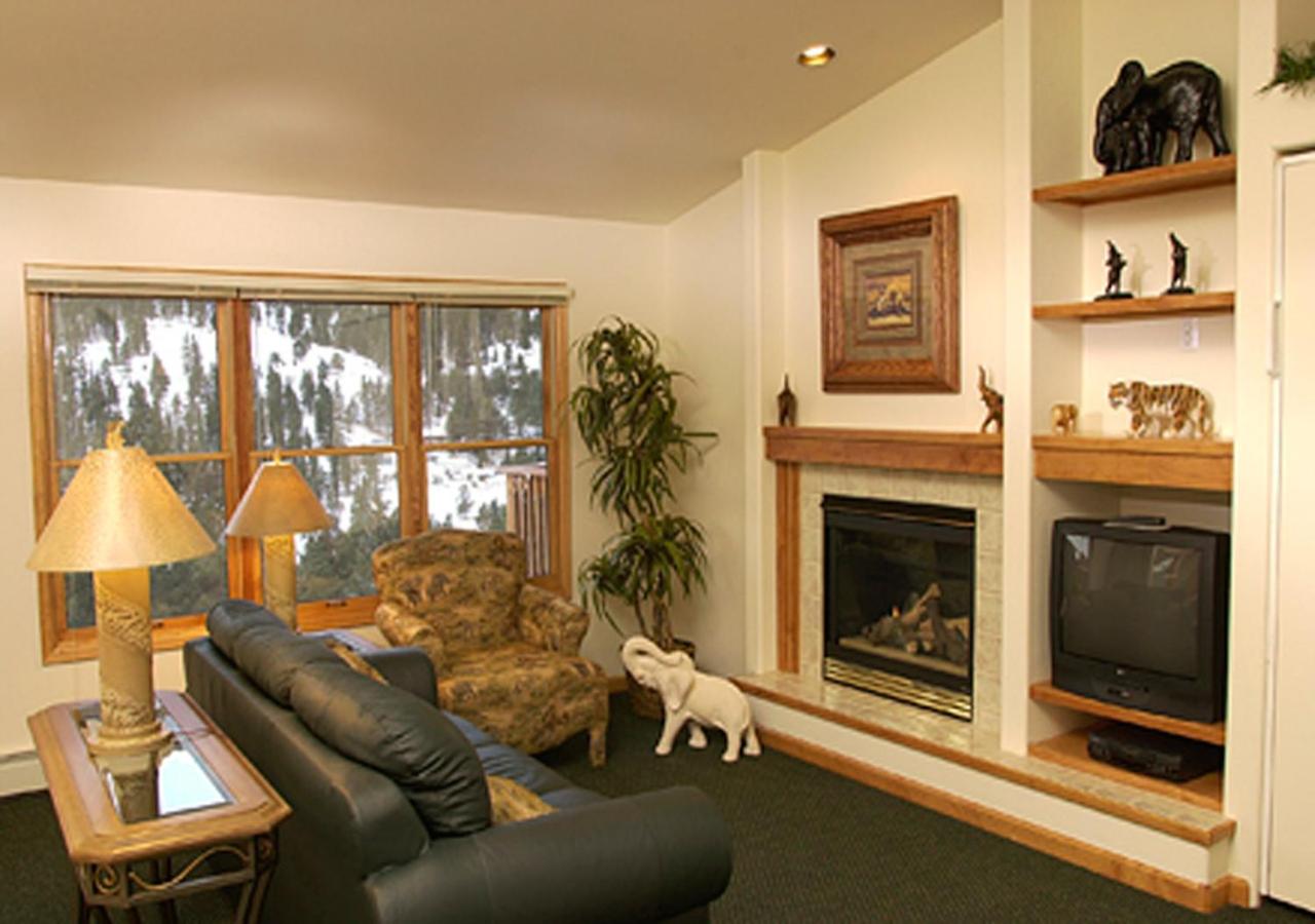 Deluxe Studio at Wildwood Inn