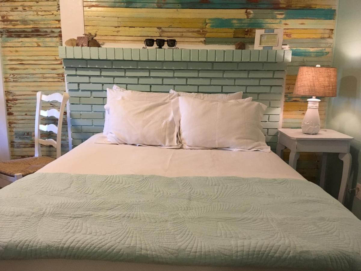 | Beachview Inn and Spa