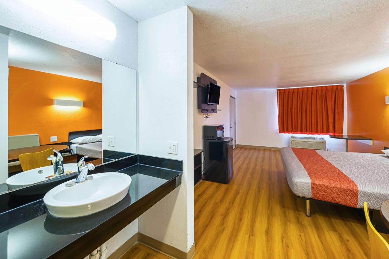  | Motel 6-Amarillo, TX
