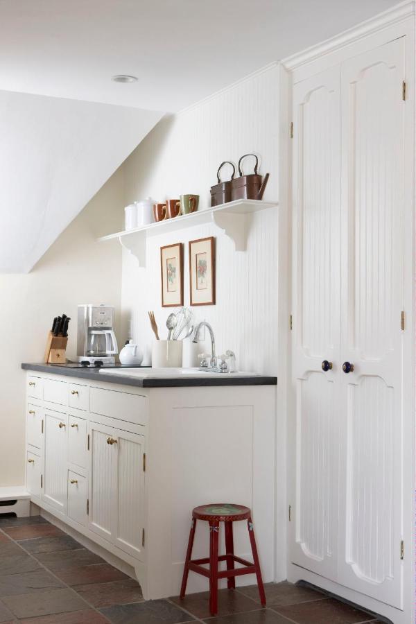 | Hob Knob