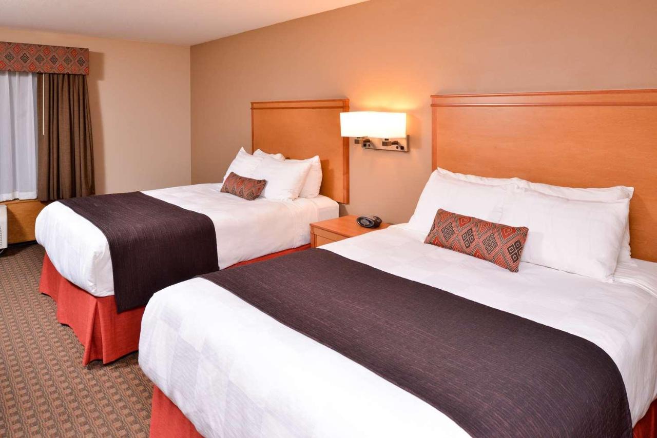 Queen Room with Two Queen Beds - Non-Smoking at Best Western Plus Olympic Inn