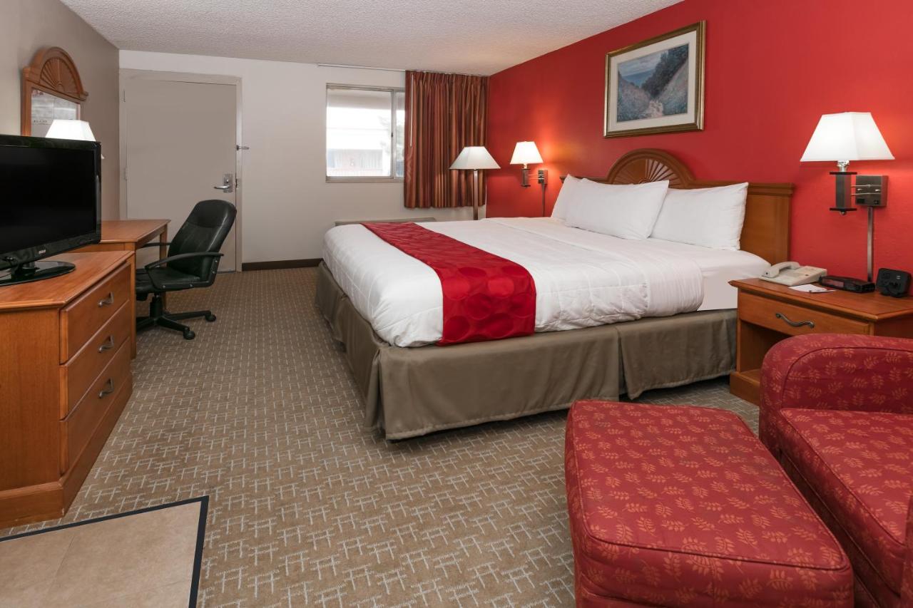 King Room - Non-Smoking at Ramada by Wyndham Odessa Near University of Texas Permian