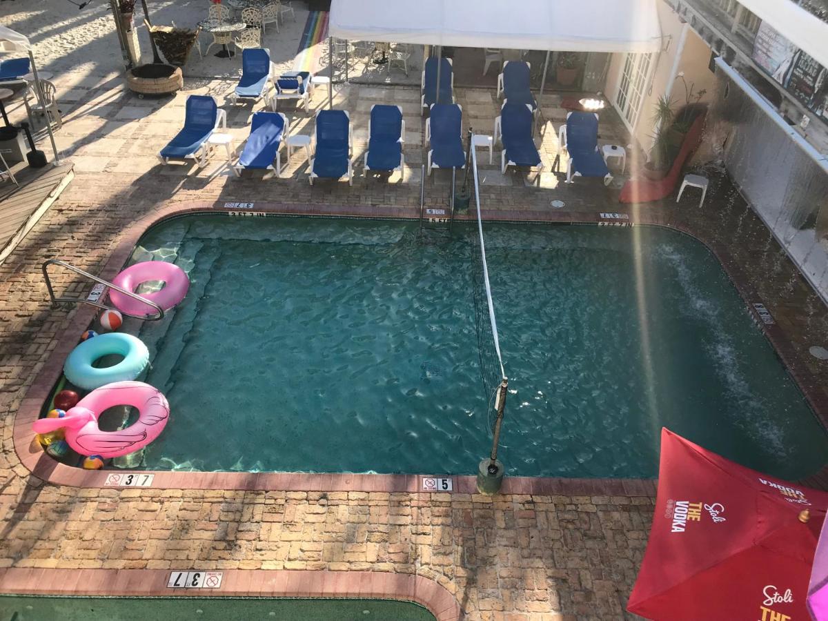  | New Orleans House - Gay Male-Only Guesthouse