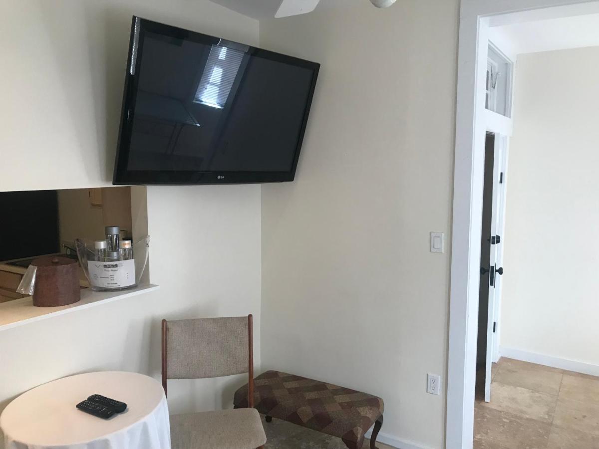  | New Orleans House - Gay Male-Only Guesthouse