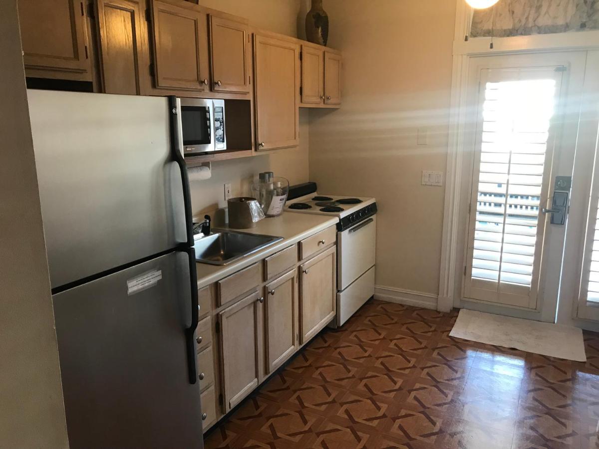  | New Orleans House - Gay Male-Only Guesthouse