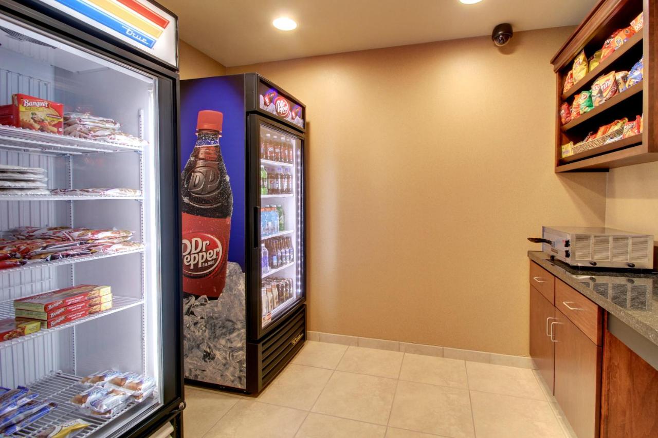 | Cobblestone Hotel & Suites - Newton