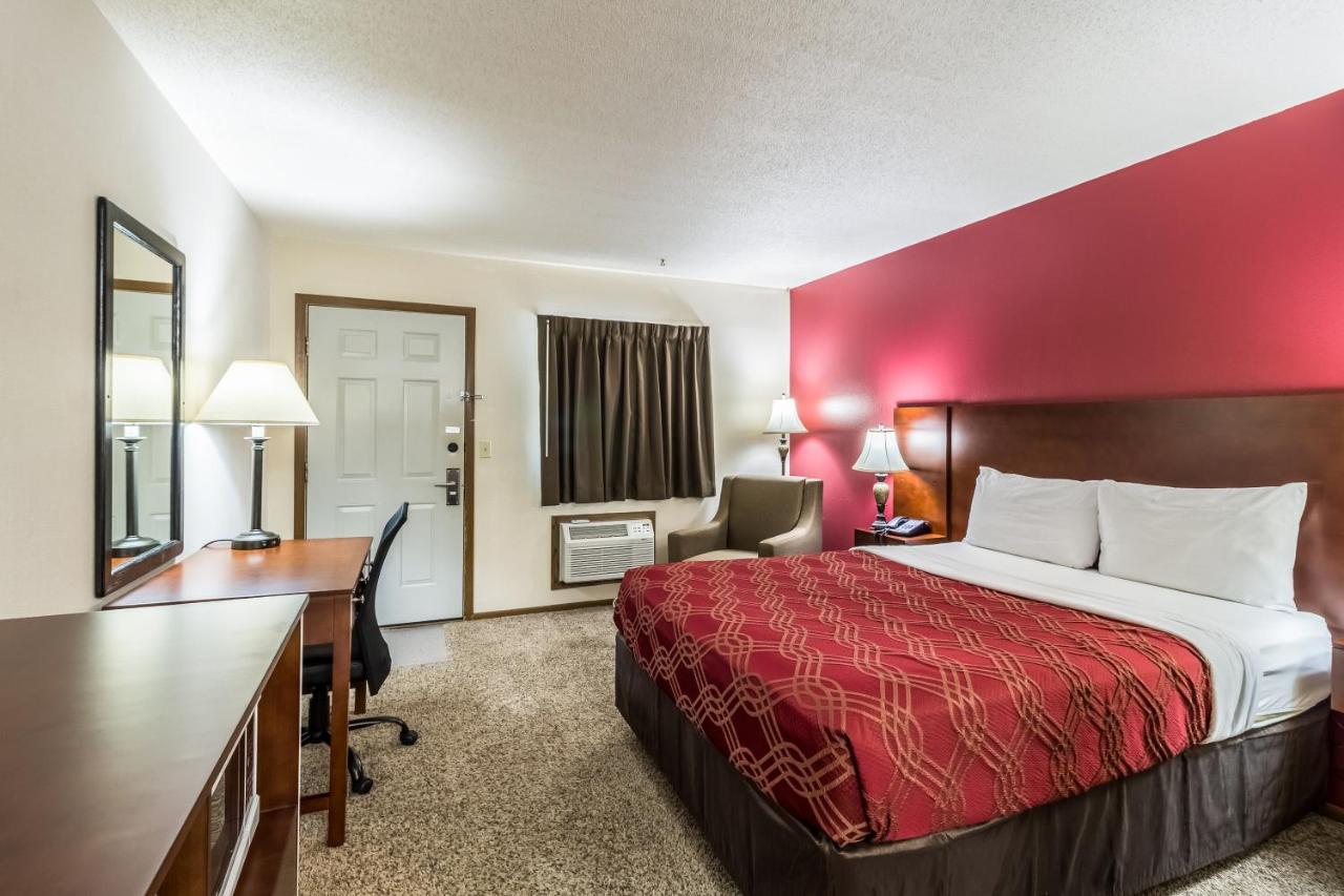 | Econo Lodge - Valley City