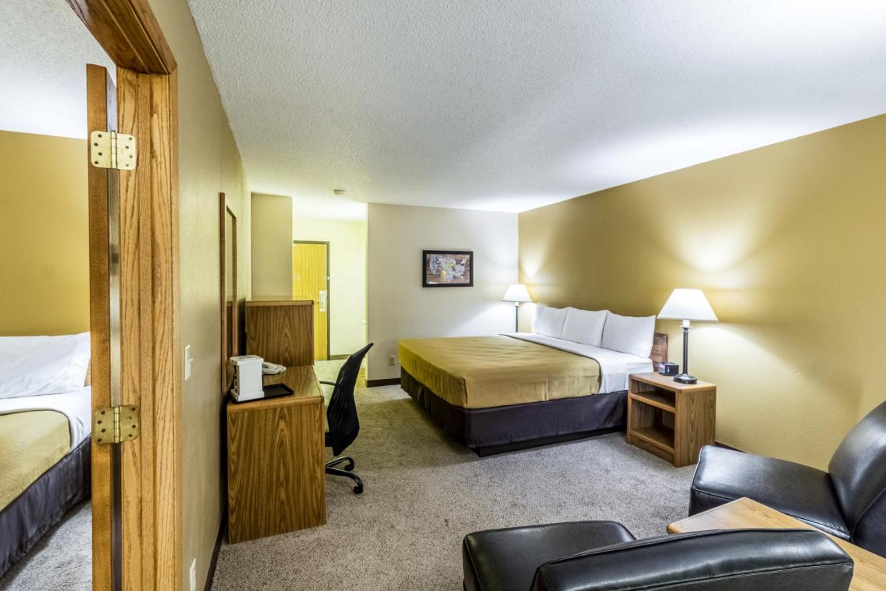 | Econo Lodge - Valley City
