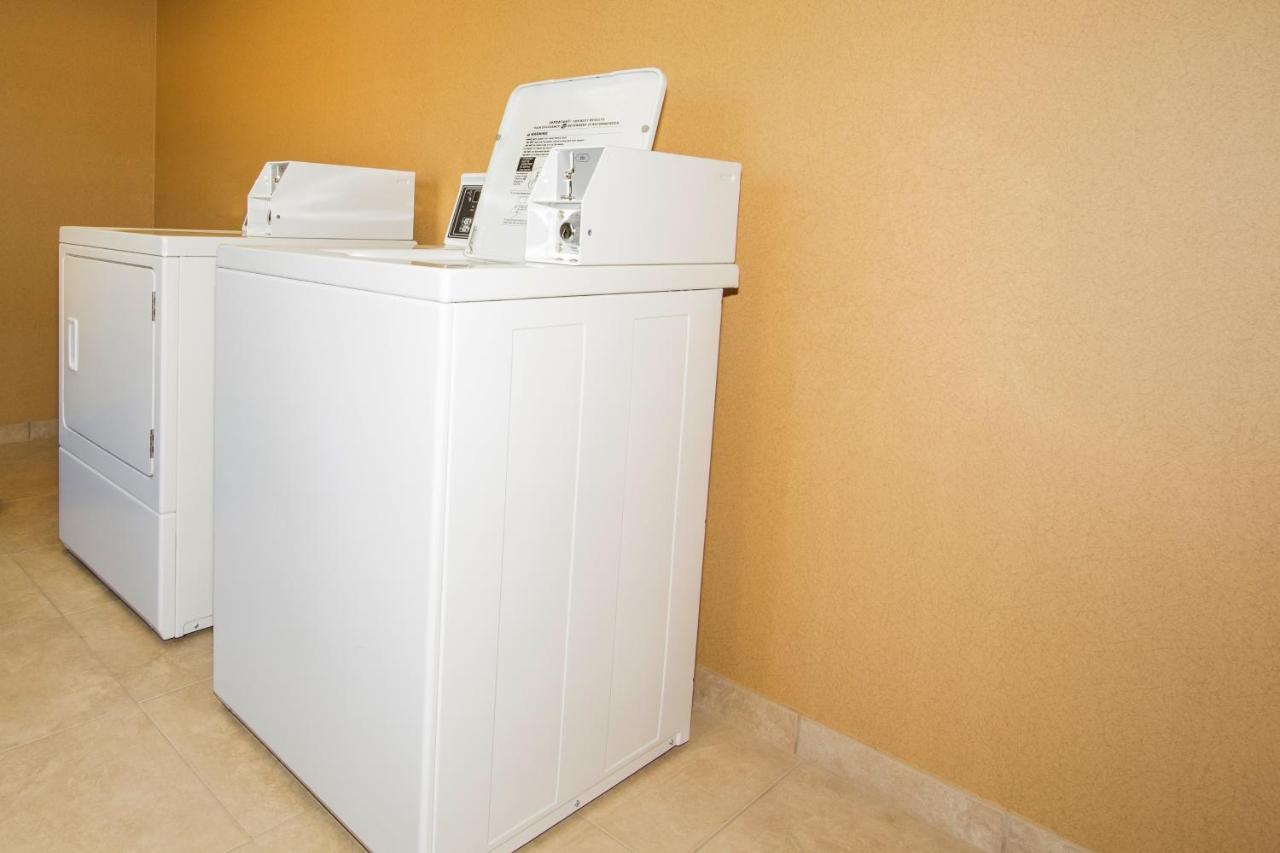 | Cobblestone Inn & Suites - Corry