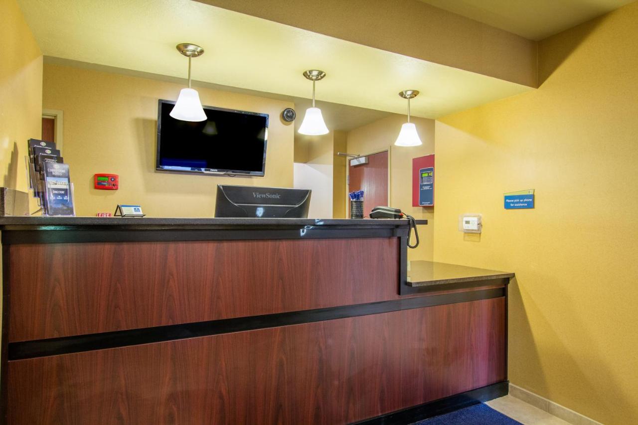 | Cobblestone Inn & Suites - Corry