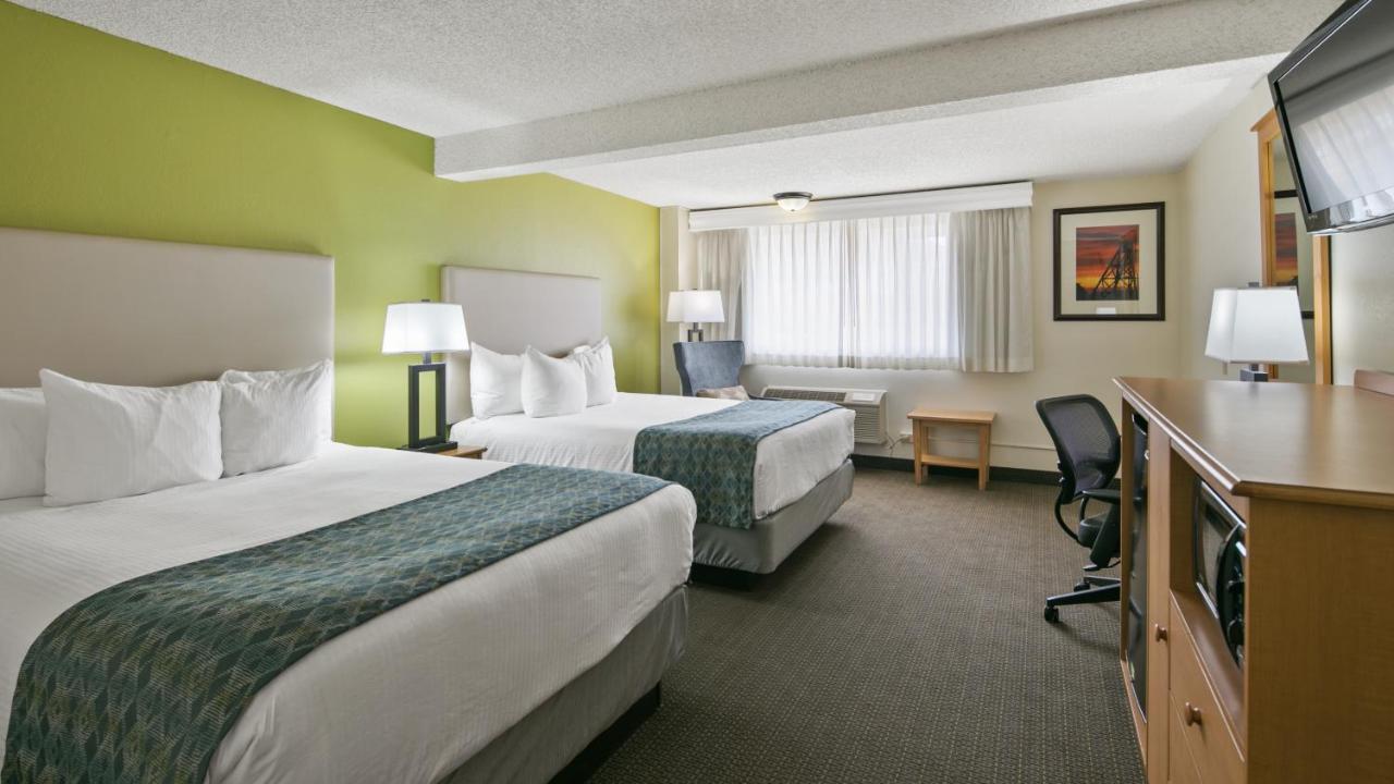 Queen Room - Disability Access - Non Smoking at Best Western Hi-desert Inn