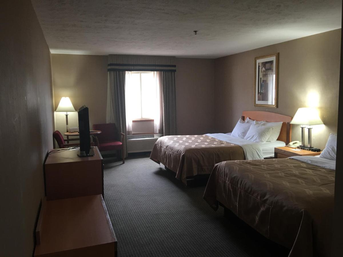 Deluxe Queen Room with Two Queen Beds at Quality Inn Nashville - Bloomington