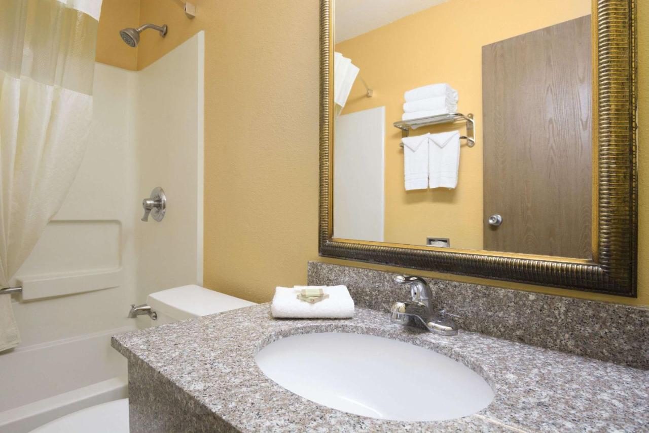 | Super 8 by Wyndham Amarillo