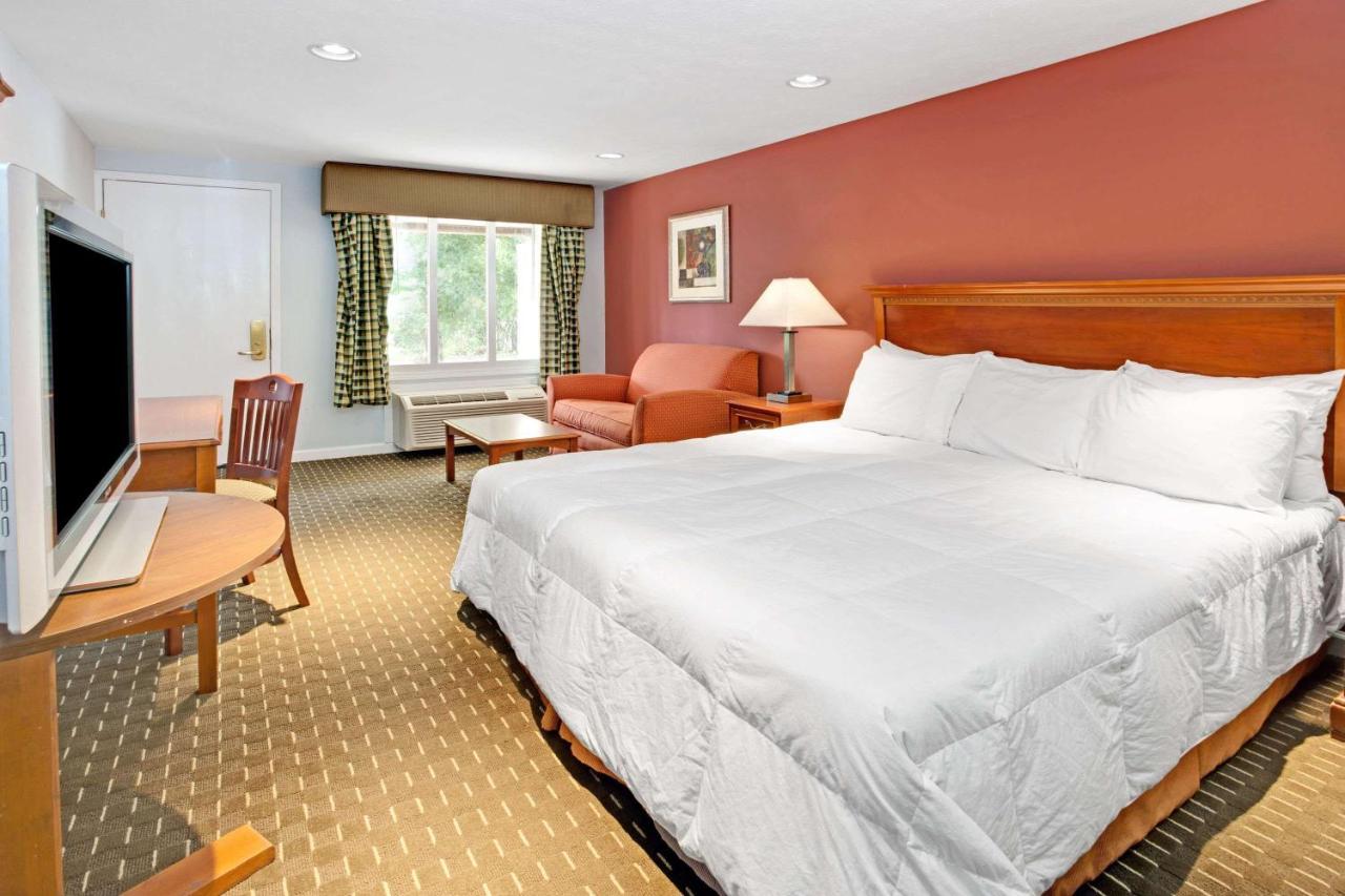 Single Room at Exceed Inn