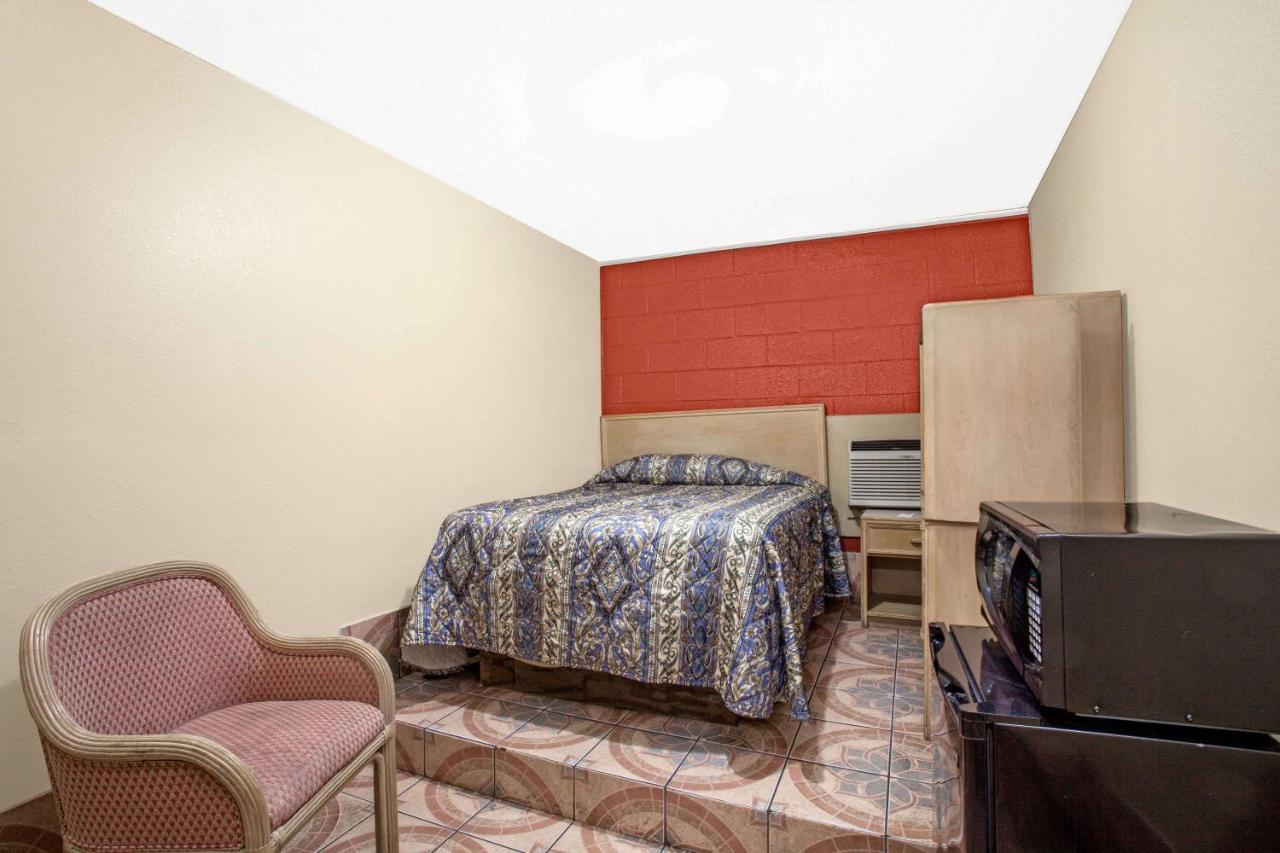 | Knights Inn Wildersville
