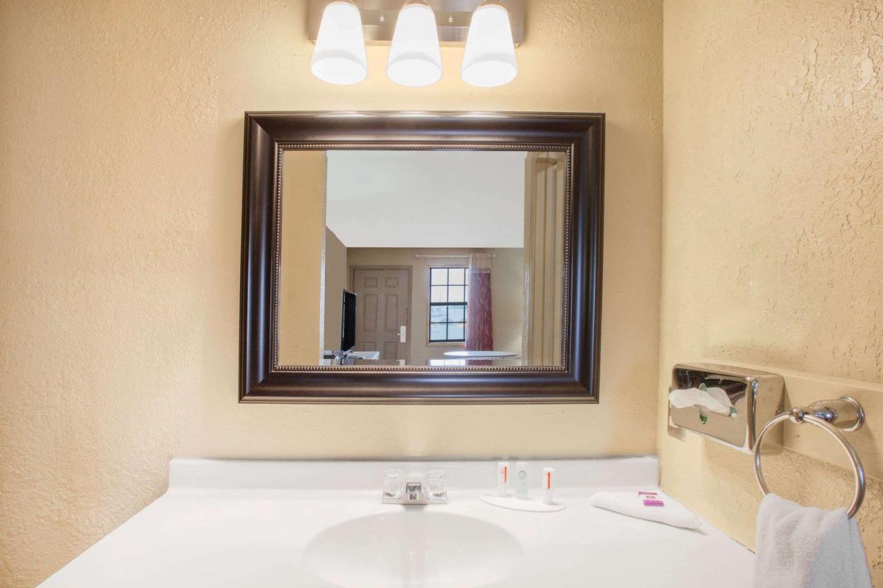 | Knights Inn Wildersville