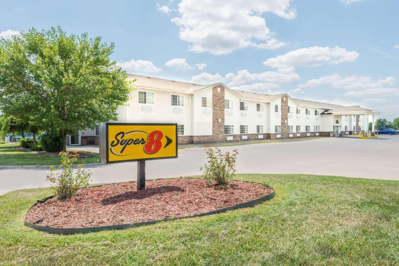  | Super 8 by Wyndham Platte City Kansas City Area