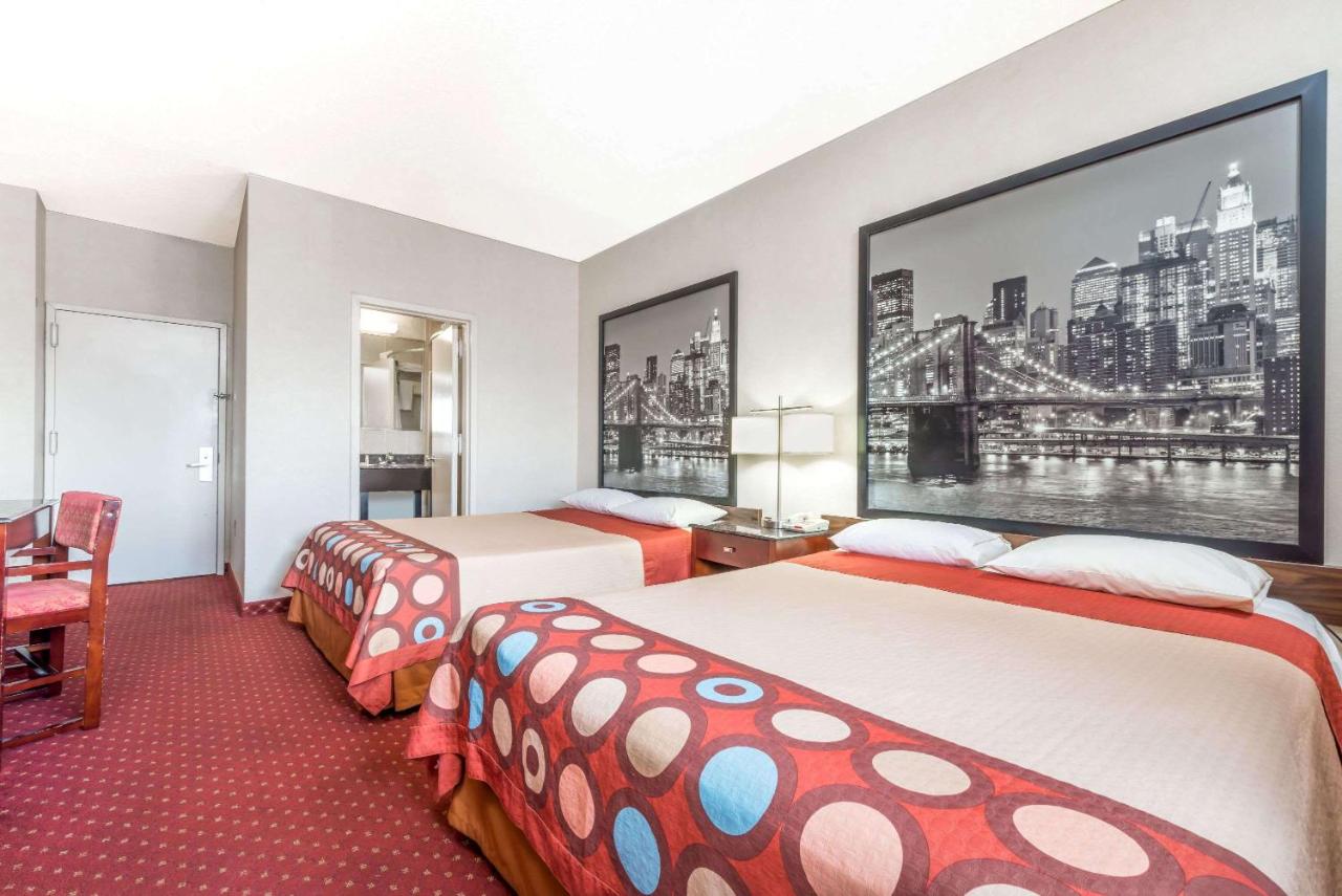 | Super 8 by Wyndham North Bergen NJ/NYC Area