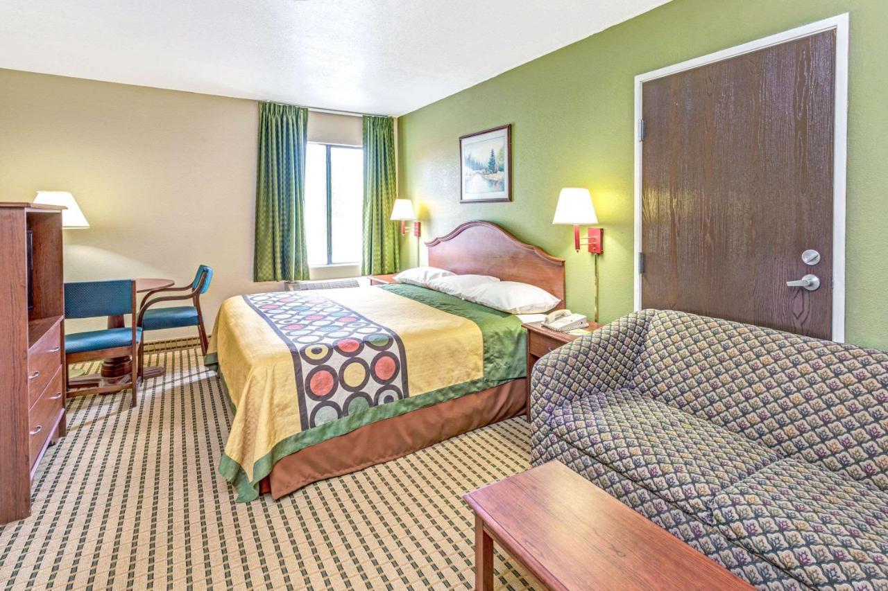 | Super 8 by Wyndham Dawsonville