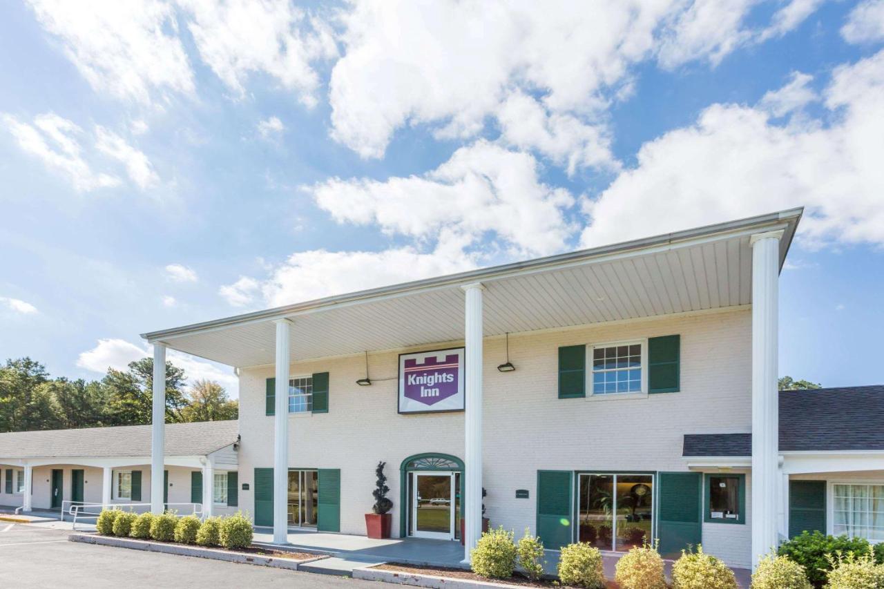  | Knights Inn Glen Allen