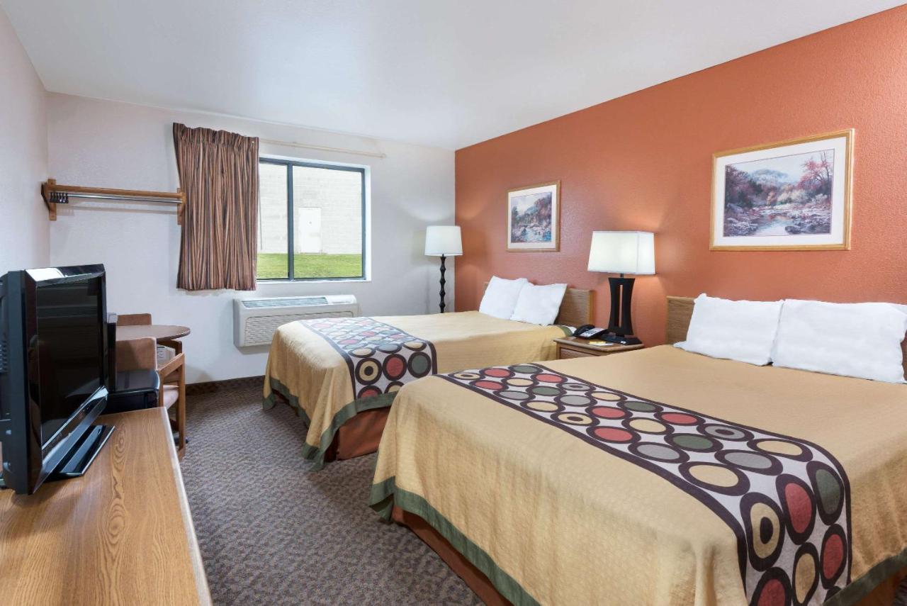 Queen Room with Two Queen Beds - Non-Smoking at Super 8 by Wyndham Morgantown