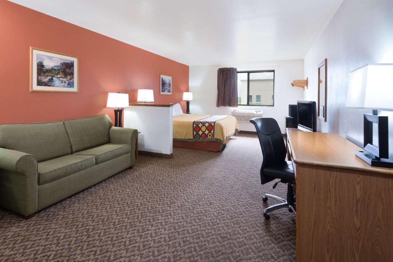 King Studio Suite - Non-Smoking at Super 8 by Wyndham Morgantown