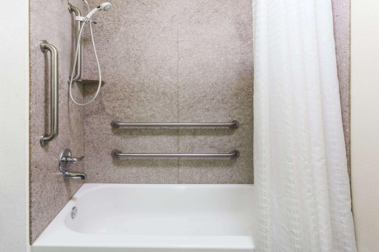| Knights Inn Glen Allen