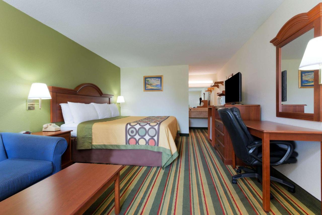 | Cornerstone Inn & Suites Troy