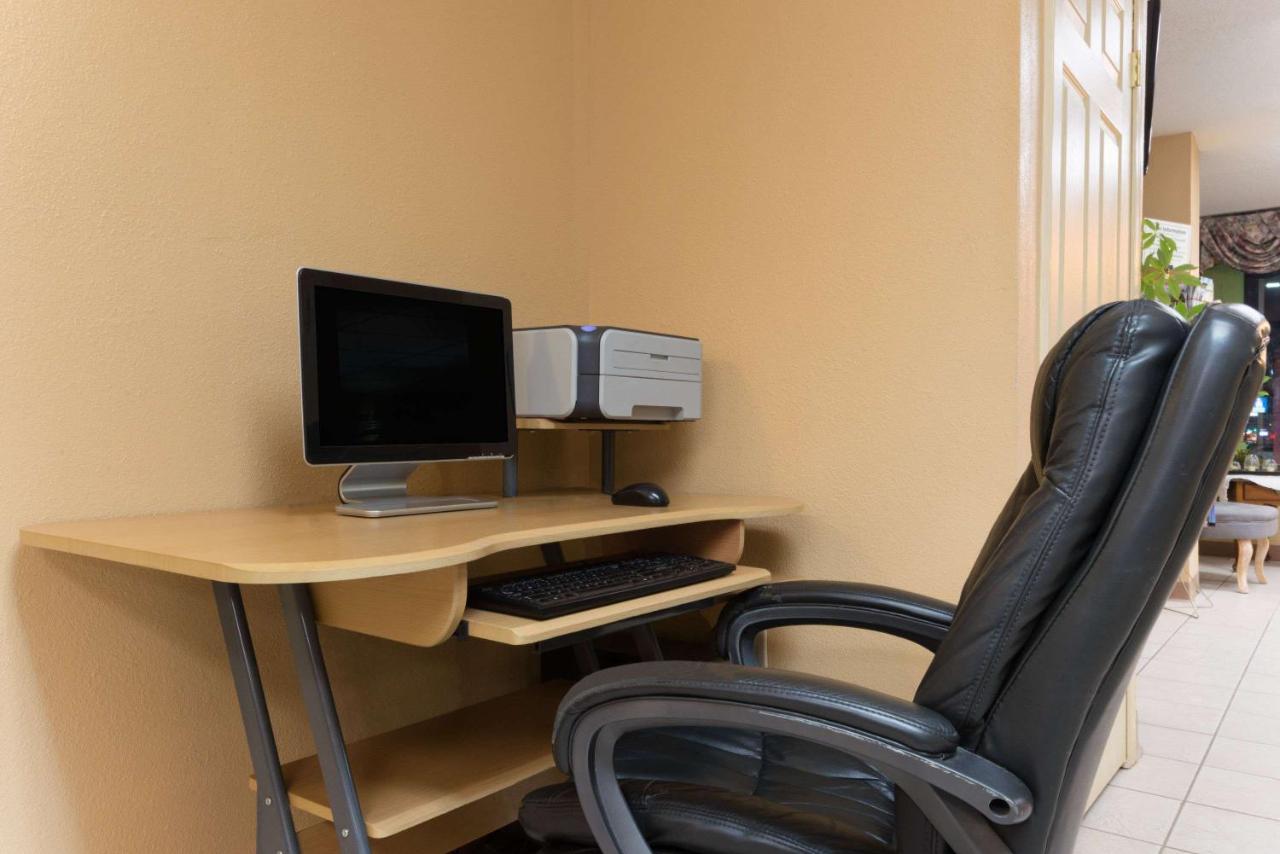 | Cornerstone Inn & Suites Troy