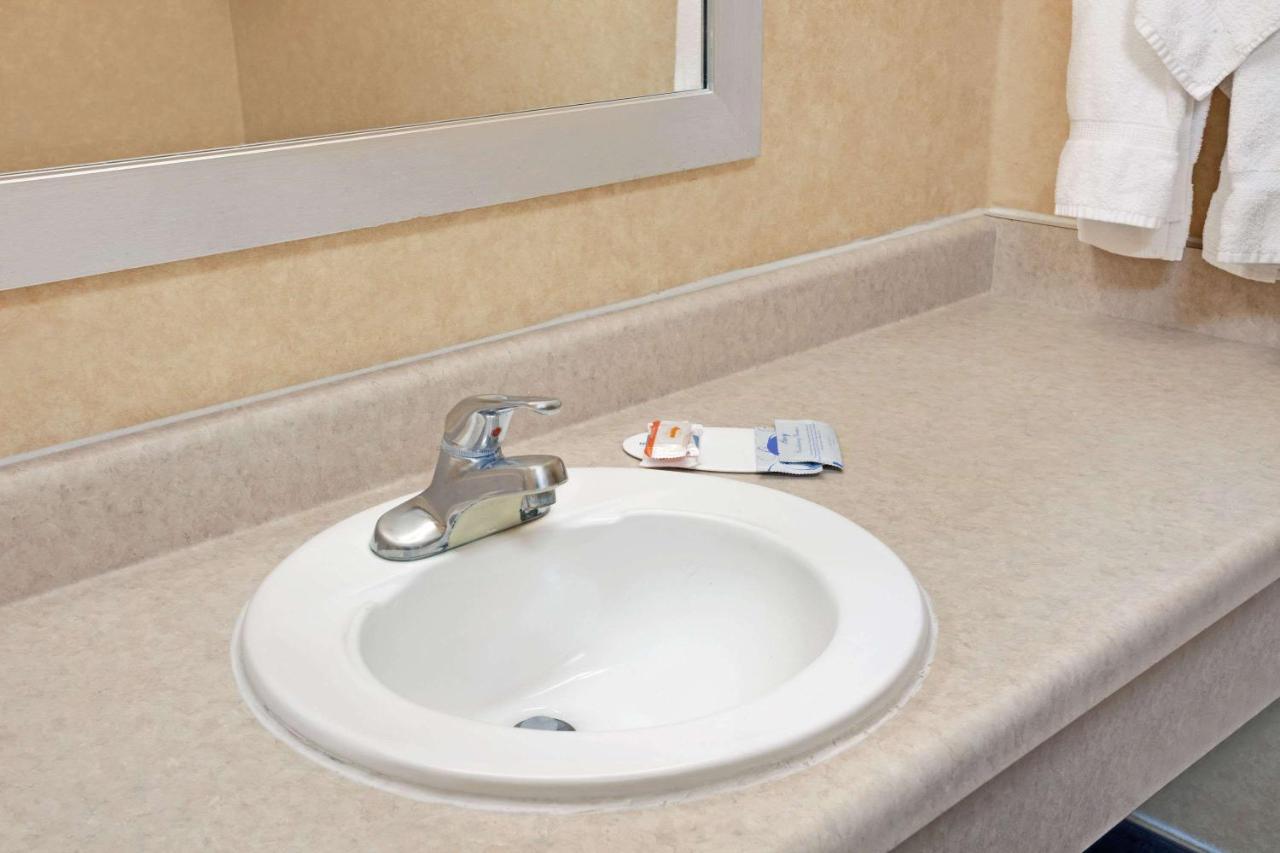 | Buena Park Inn