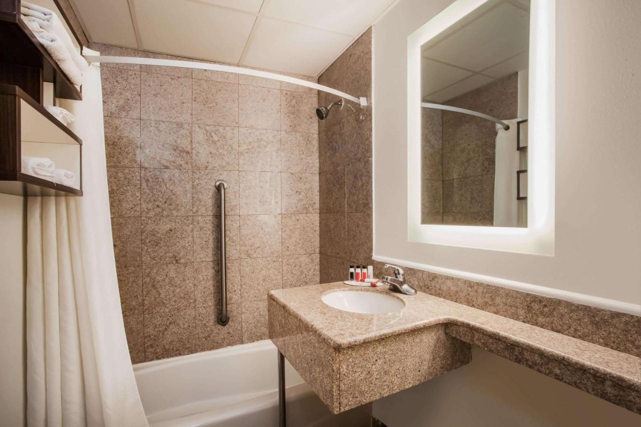  | West Farms Hotel
