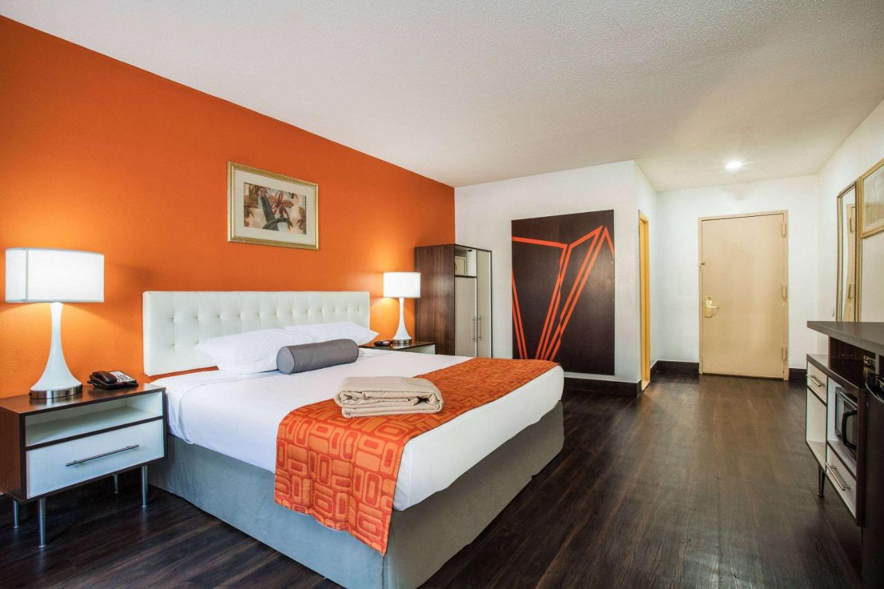  | West Farms Hotel