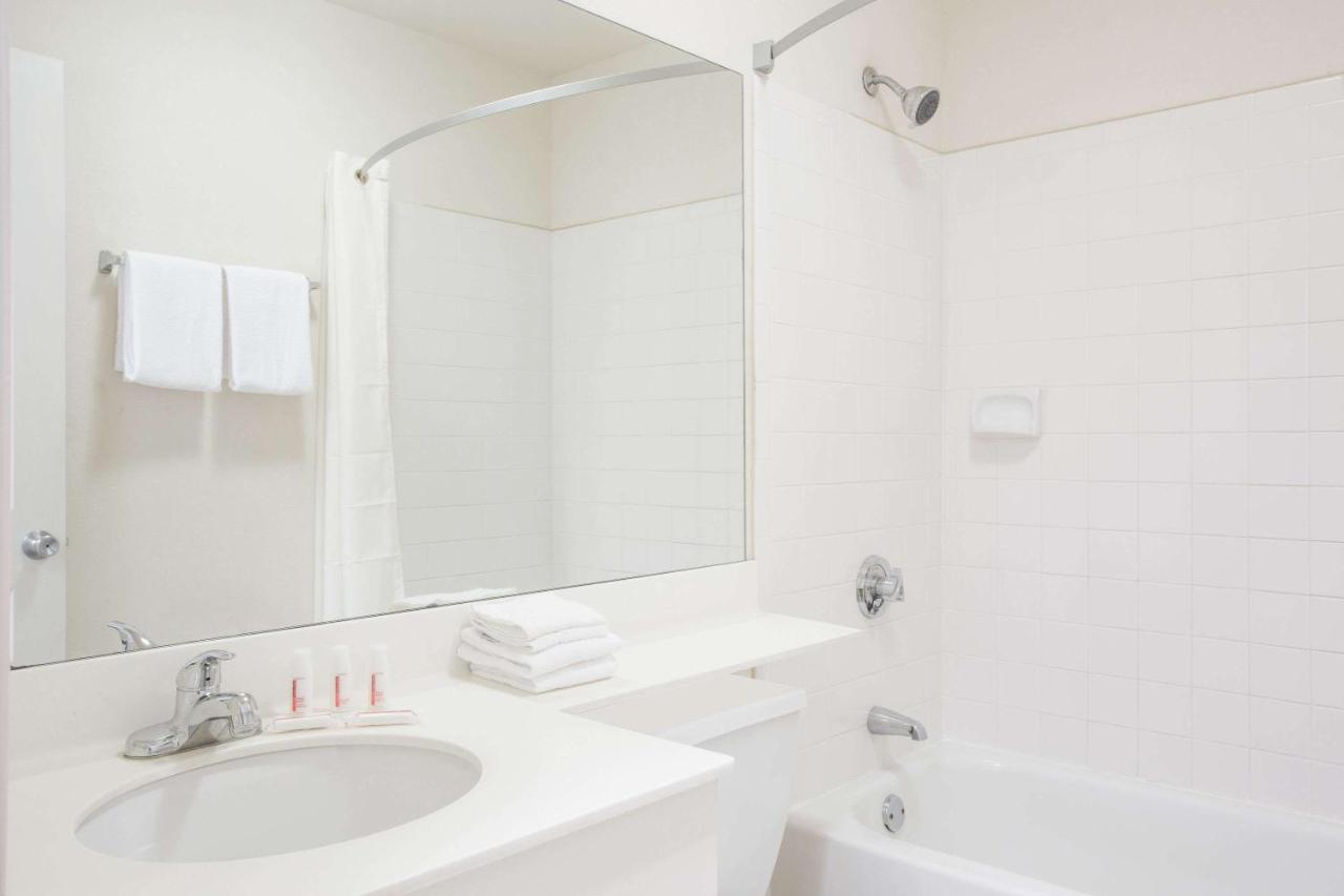 Double Room with Two Double Beds - Smoking at Super 8 by Wyndham Lavonia