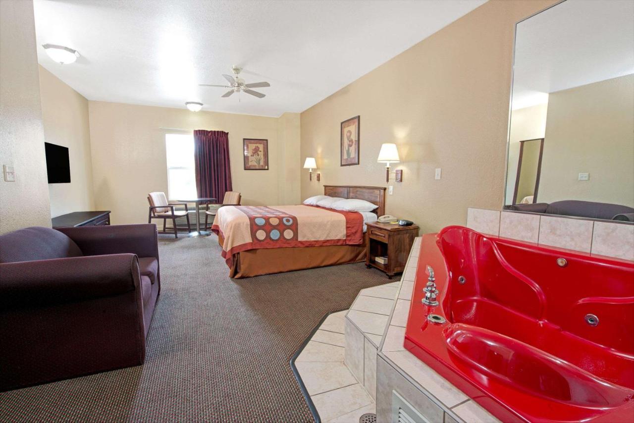 King Studio Suite - Non-Smoking at Super 8 by Wyndham St. Louis Airport