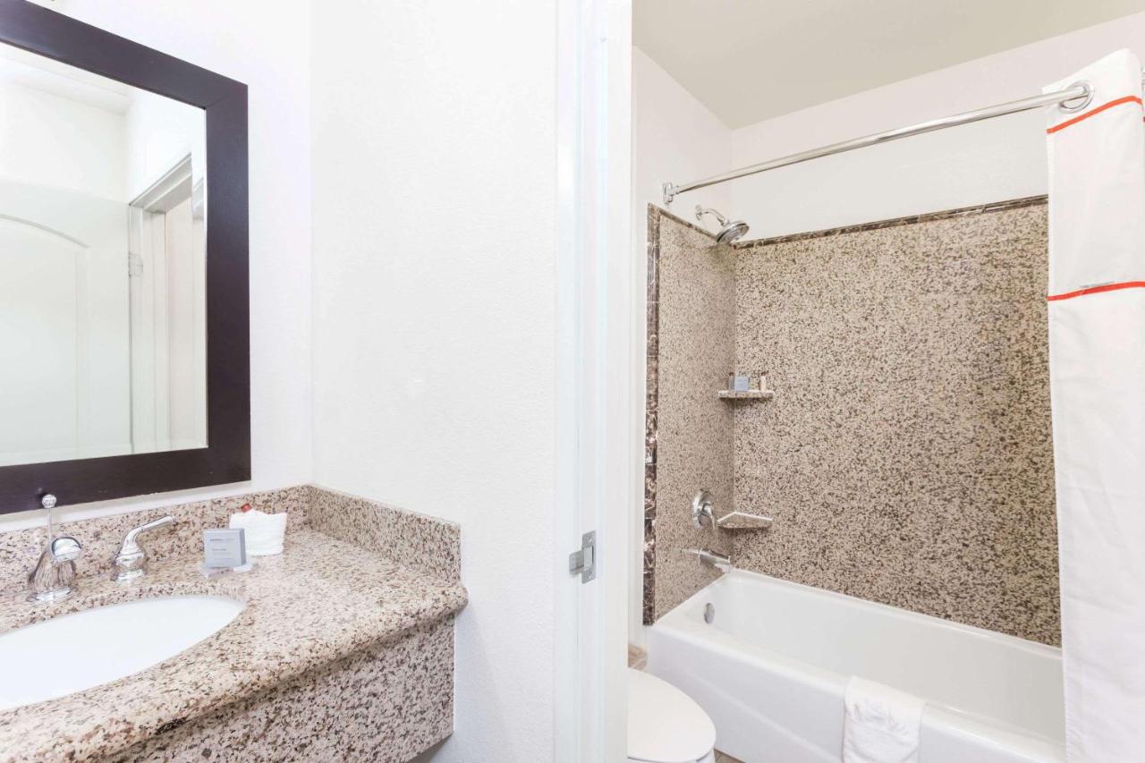| Hawthorn Suites