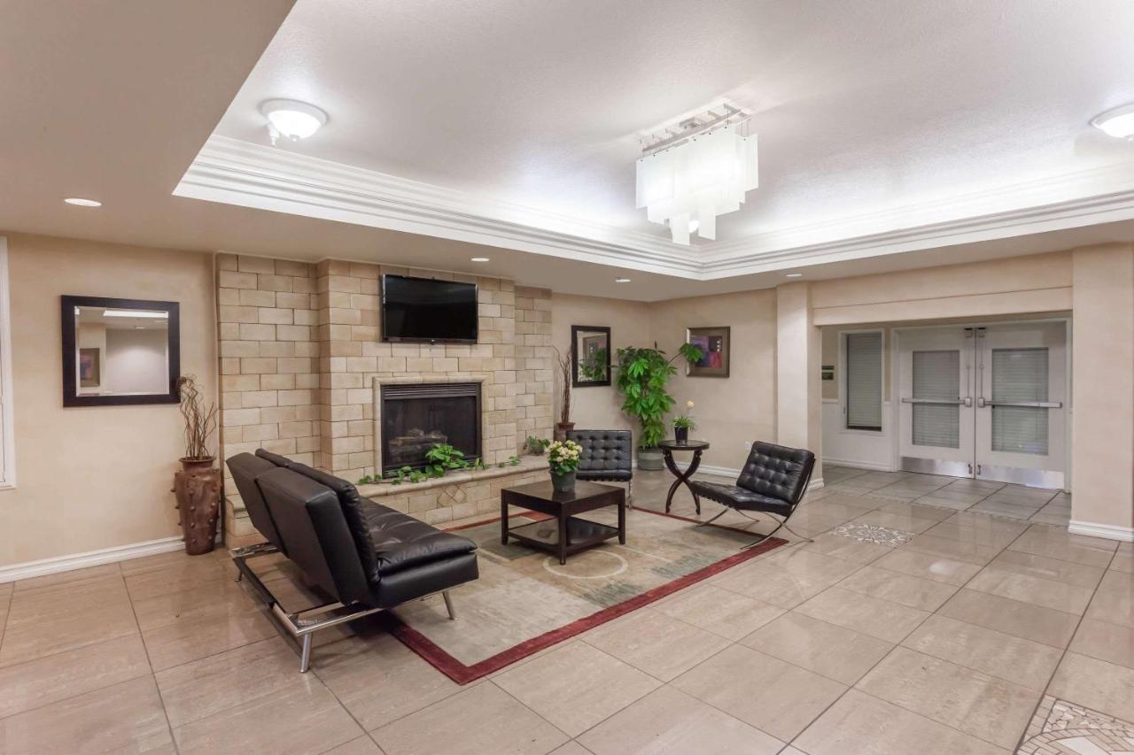 | Hawthorn Suites