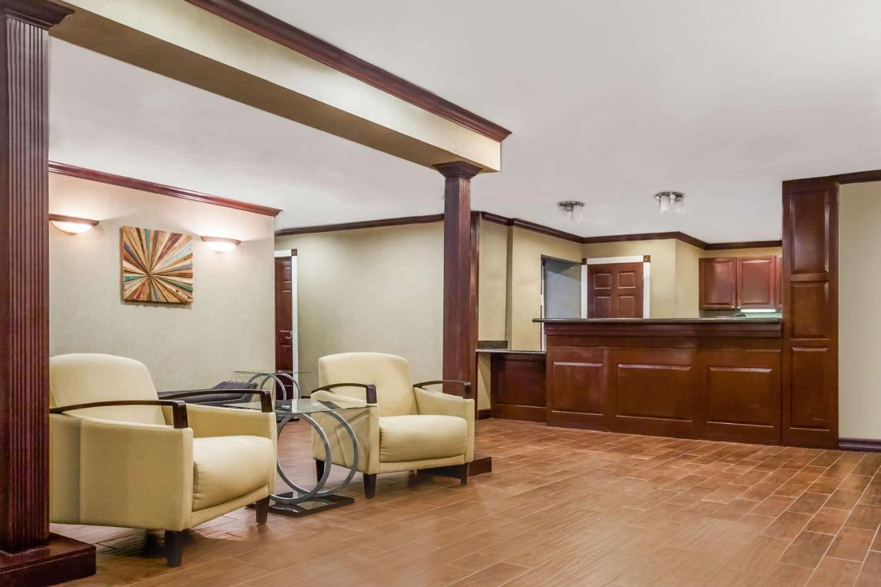 | Hawthorn Suites Dallas Love Field