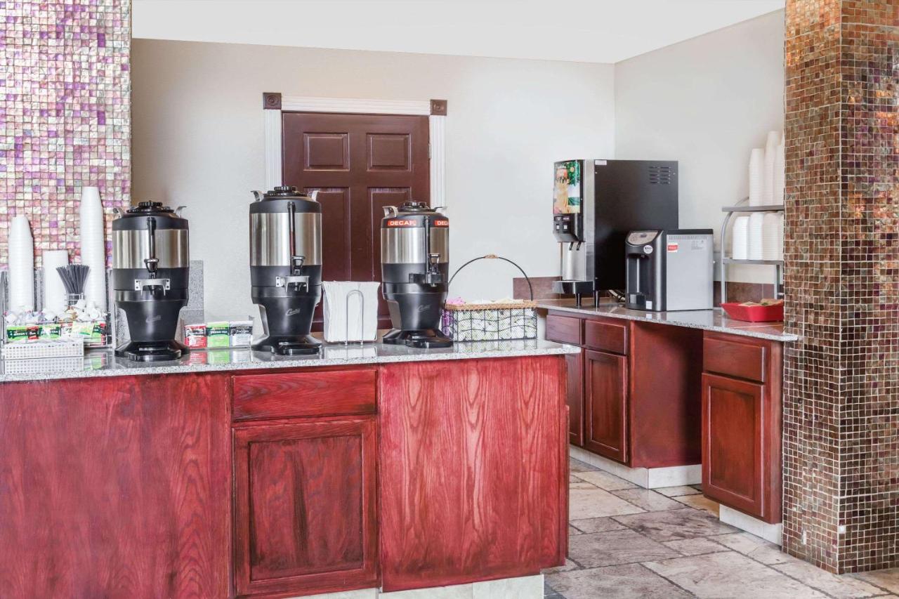 | Hawthorn Suites Dallas Love Field